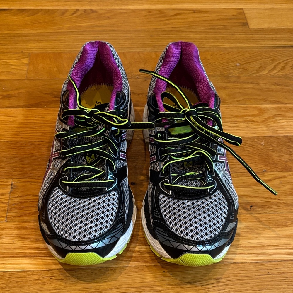 Asics GT2000 Women's Running Shoes - Black and Purple